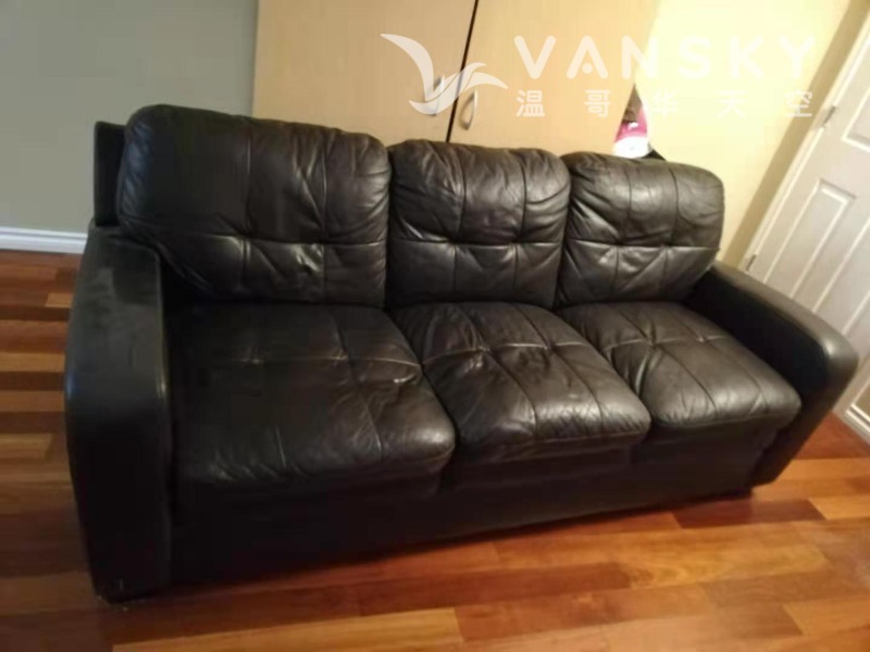 230529130040_black sofa-2.jpg